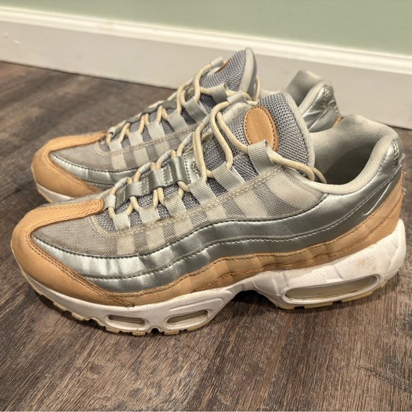 Nike Shoes - Nike Air Max 95 SE Premium Women’s 7.5